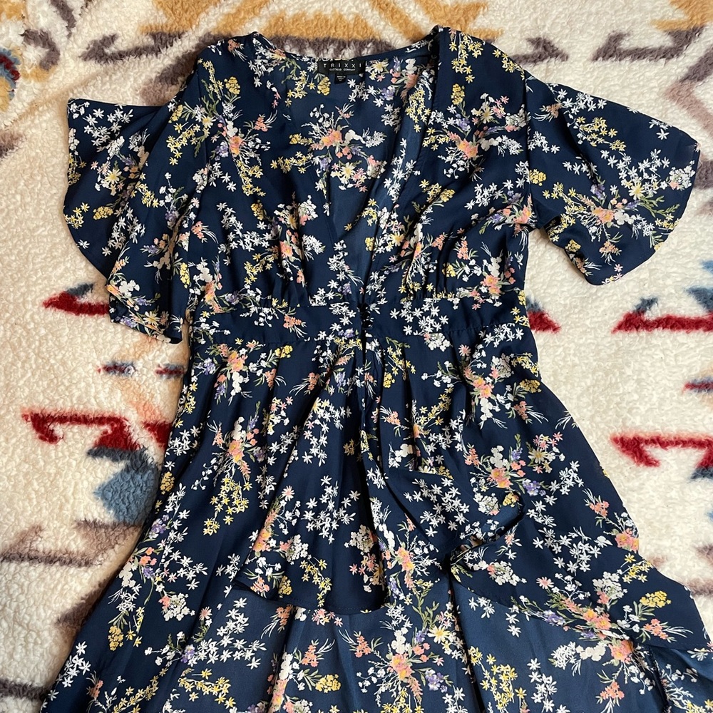 Blue Floral blouse pull over